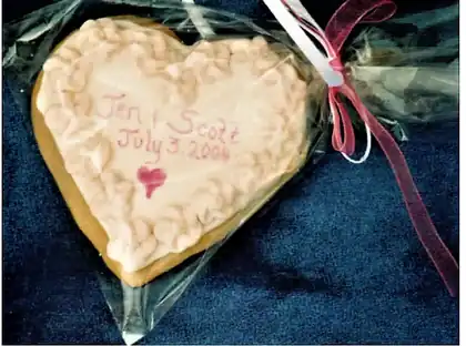 Packaged sugar cookie wedding favors